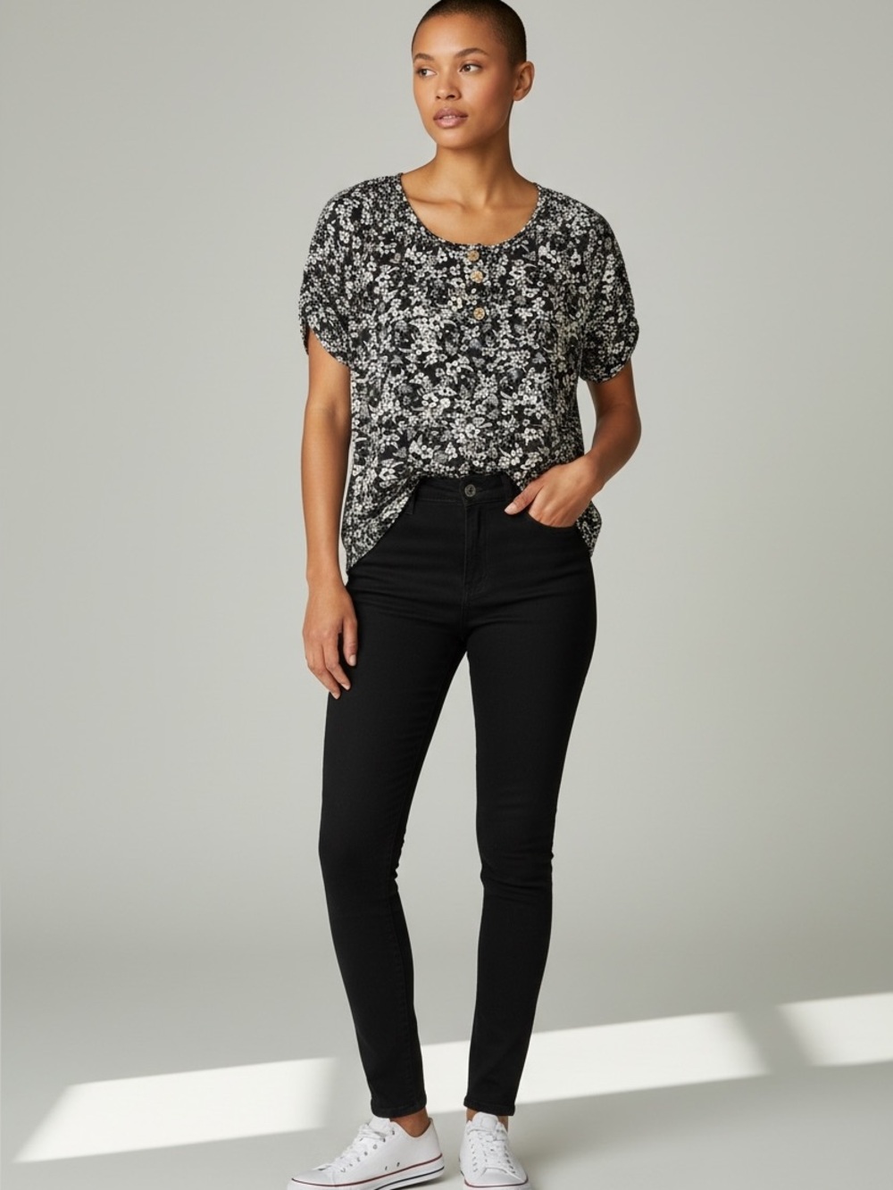 Women's Black Short Sleeve Henley T-Shirt With White Floral Print Size Medium